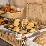 Maloves & Spa, W Bocznych Budynkach Апарт-отель