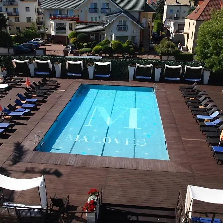 Maloves & Spa, W Bocznych Budynkach Apart-hotel Władysławowo