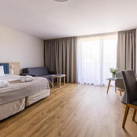 Hotel apartamentowy Maloves Resort&spa, W Bocznych Budynkach Władysławowo