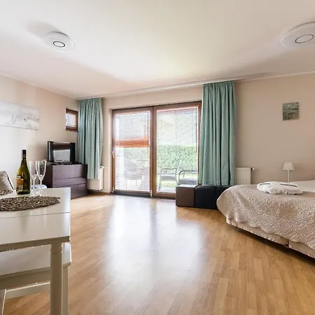 Maloves Resort&spa, W Bocznych Budynkach Hotel apartamentowy