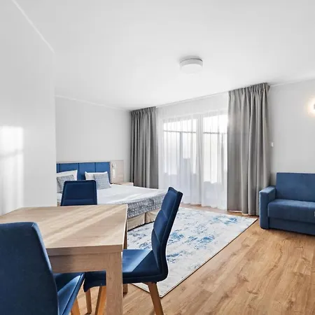 Aparthotel Maloves & Prywatne *
