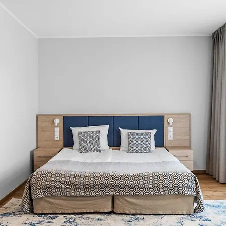 Maloves Resort&spa, W Bocznych Budynkach