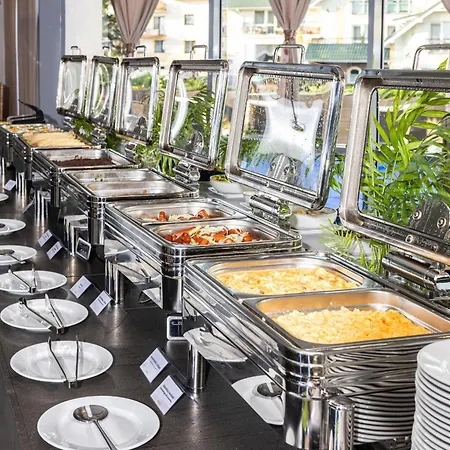 Maloves Resort&spa, W Bocznych Budynkach 4*