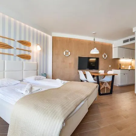 Maloves & Spa, W Bocznych Budynkach 4*