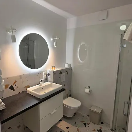 Maloves & Spa, W Bocznych Budynkach Władysławowo