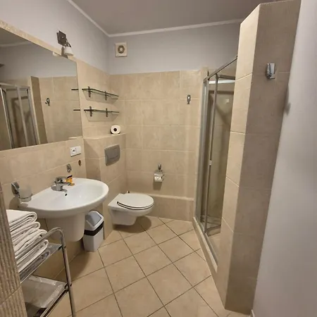 アパートホテル Maloves & Spa, W Bocznych Budynkach Władysławowo