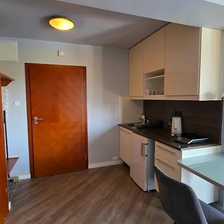 Maloves Resort&spa, W Bocznych Budynkach Hotel apartamentowy Władysławowo