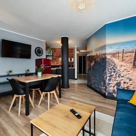 Maloves & Spa, W Bocznych Budynkach