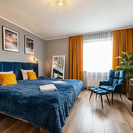 Maloves & Spa, W Bocznych Budynkach