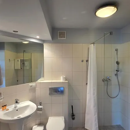 Apartahotel Maloves & Spa, W Bocznych Budynkach Władysławowo