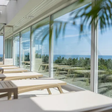 Maloves & Spa, W Bocznych Budynkach 4*