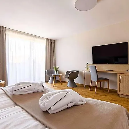 Apart-hotel Maloves & Spa, W Bocznych Budynkach Władysławowo