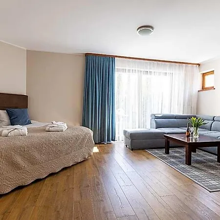 Maloves & Spa, W Bocznych Budynkach Władysławowo