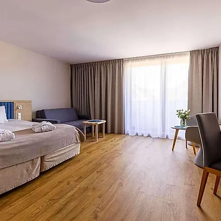 Maloves & Spa, W Bocznych Budynkach Władysławowo
