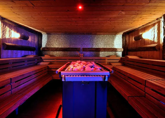 Maloves & Spa, W Bocznych Budynkach Lägenhetshotell Władysławowo