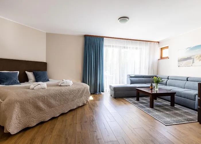 Maloves & Spa, W Bocznych Budynkach Lägenhetshotell Władysławowo