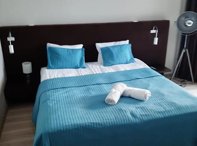 Maloves & Spa, W Bocznych Budynkach Владыславово