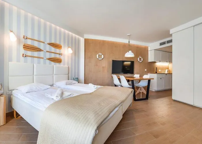 Maloves & Spa, W Bocznych Budynkach 4*